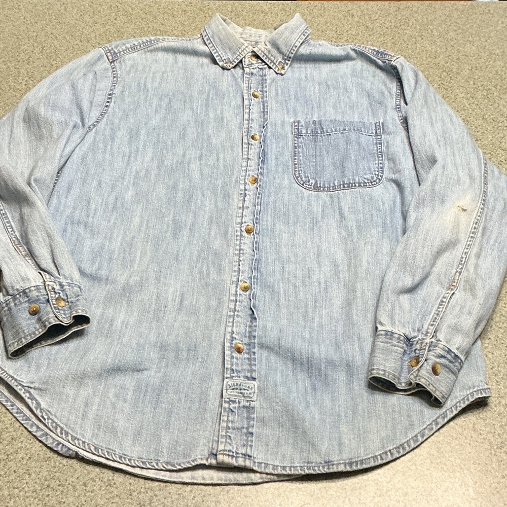 Vintage Signature by Levi Strauss Denim Blue Button Down Shirt